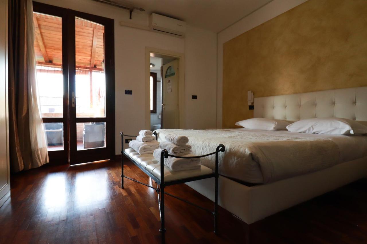 Villa Oasi Ferrara Eksteriør bilde