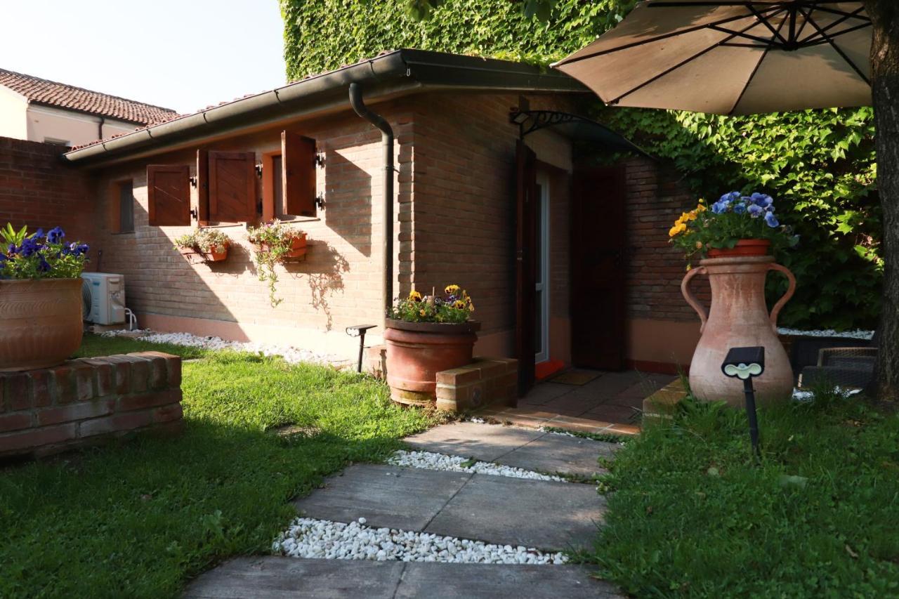 Villa Oasi Ferrara Eksteriør bilde