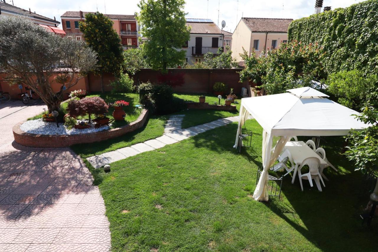 Villa Oasi Ferrara Eksteriør bilde