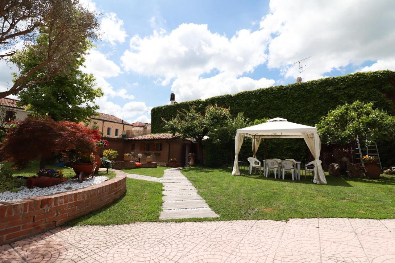 Villa Oasi Ferrara Eksteriør bilde